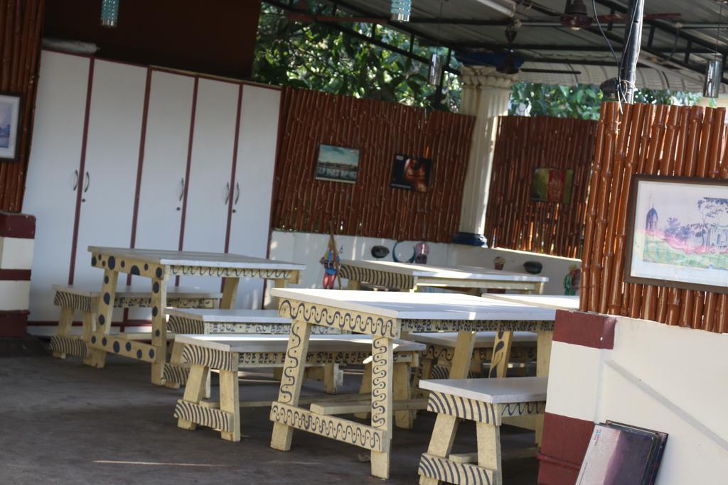 Elements Hostel Csennai Kültér fotó