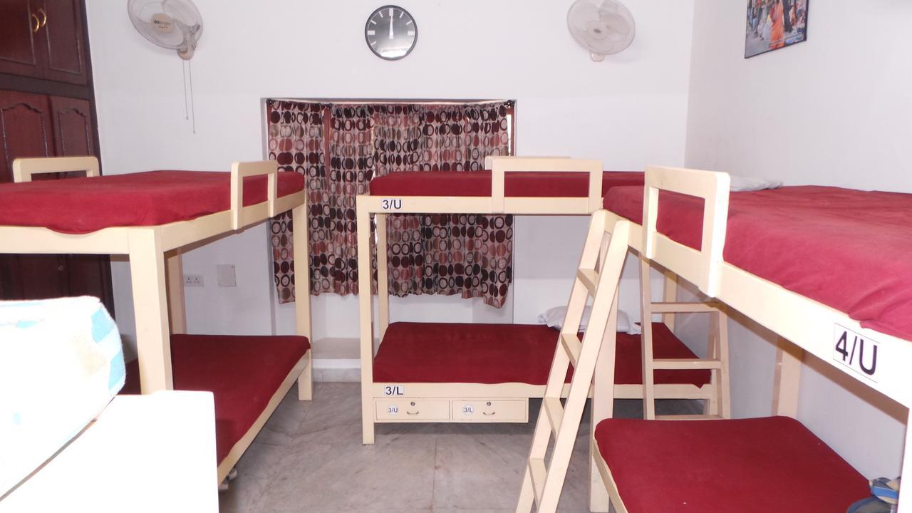 Elements Hostel Csennai Kültér fotó